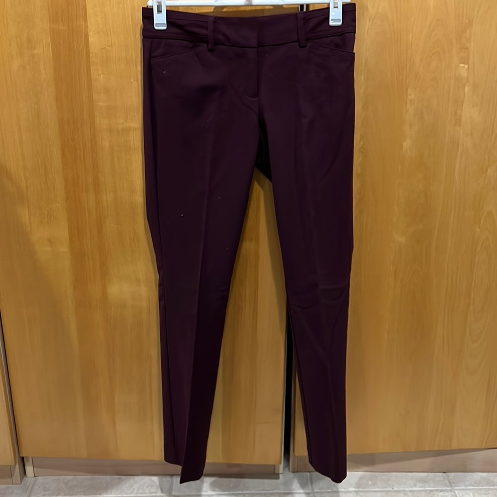 New York & Company Slim Leg Pant